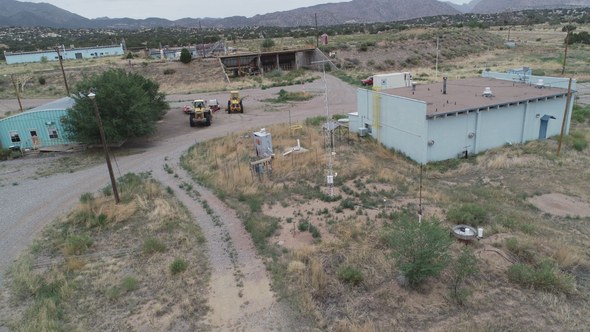 buildings in dry dirt area
